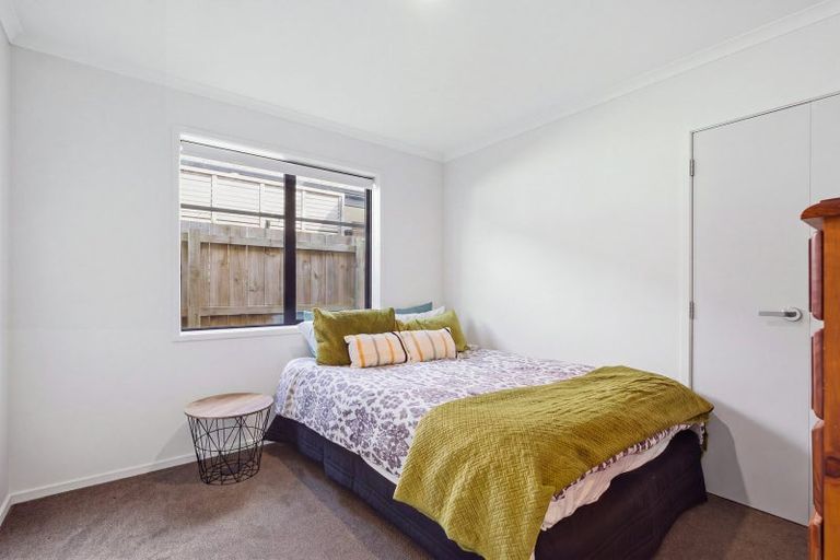 Photo of property in 51 Crown Street, Papamoa, 3118