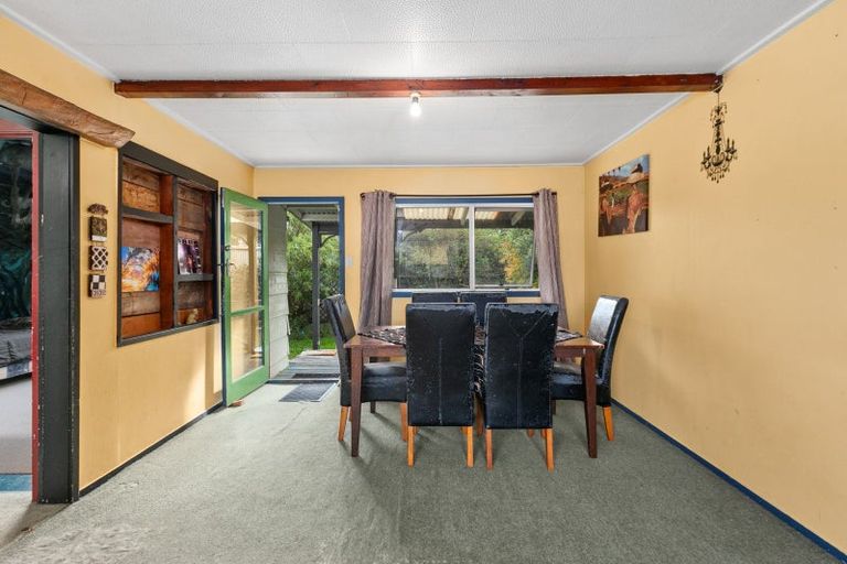 Photo of property in 27 Carruthers Street, Otane, 4202