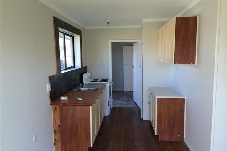 Photo of property in 61 Dickson Crescent, Hornby, Christchurch, 8042