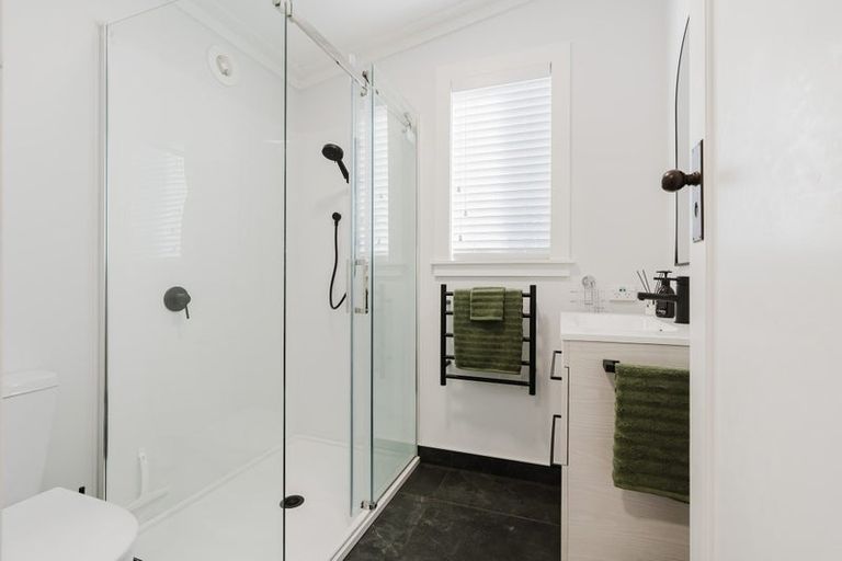 Photo of property in 42 Naylor Street, Hamilton East, Hamilton, 3216