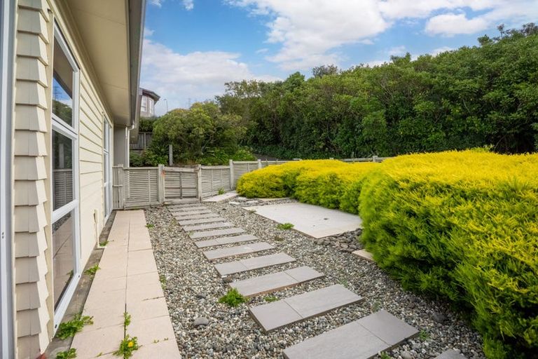 Photo of property in 42 Waverton Terrace, Churton Park, Wellington, 6037