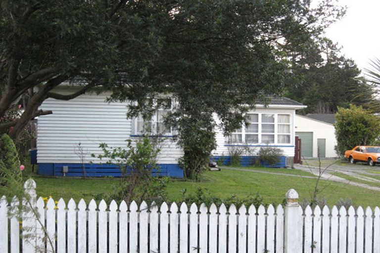 Photo of property in 12 Davis Grove, Wainuiomata, Lower Hutt, 5014