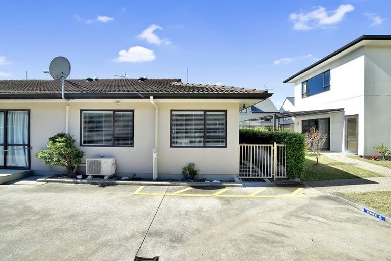 Photo of property in 8e Heath Street, Mount Maunganui, 3116