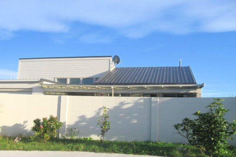 Photo of property in 11 Ettrick Grove, Papakowhai, Porirua, 5024