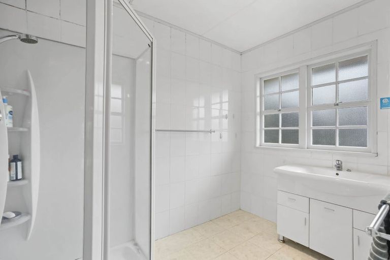 Photo of property in 5 Imatra Place, Sunnyhills, Auckland, 2010