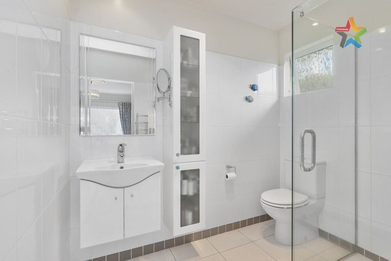 Photo of property in 80 Queens Grove, Hutt Central, Lower Hutt, 5010