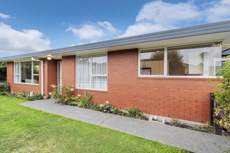 Photo of property in 3/107 Middlepark Road, Sockburn, Christchurch, 8042