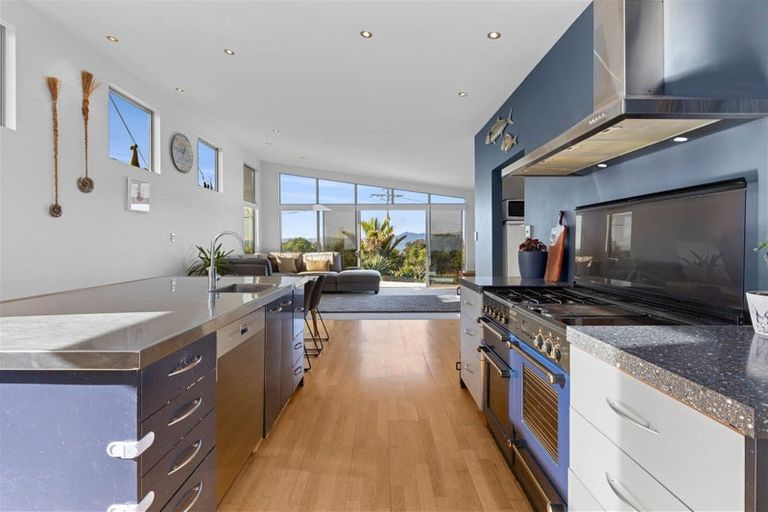 Photo of property in 12 Cliff Road, Tasman, Upper Moutere, 7173