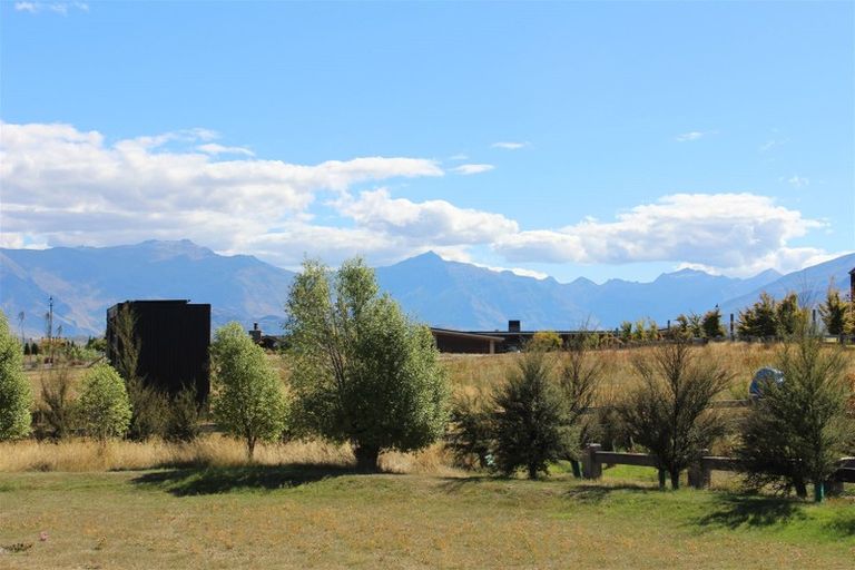 Photo of property in 3 Bull Ridge, Wanaka, 9305
