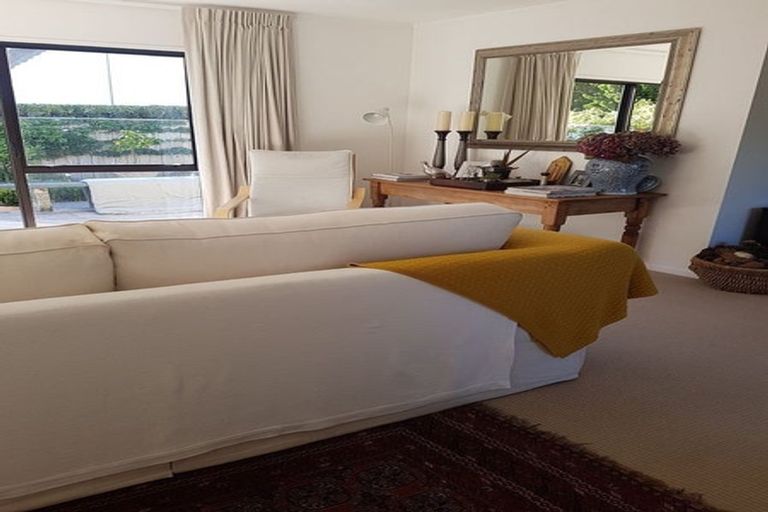 Photo of property in 7 Graham Grove, Waikanae, 5036