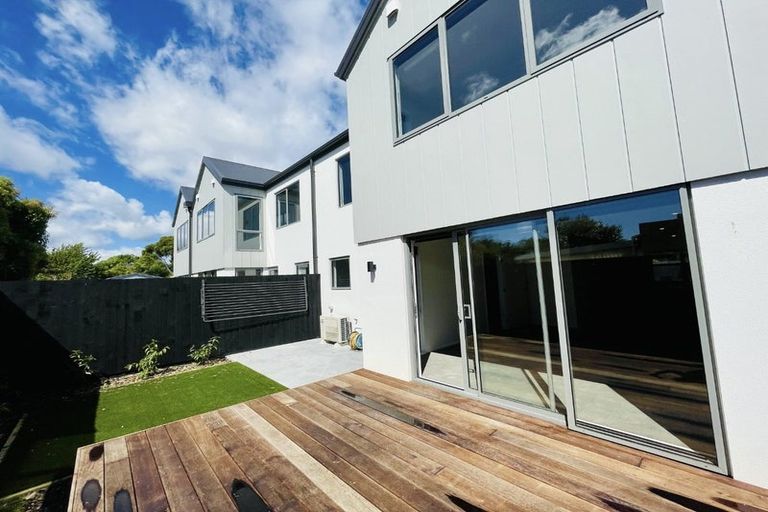 Photo of property in 2/21 Glasgow Street, Phillipstown, Christchurch, 8011