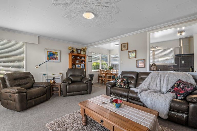 Photo of property in 3 Tawavale Street, Pukehangi, Rotorua, 3015