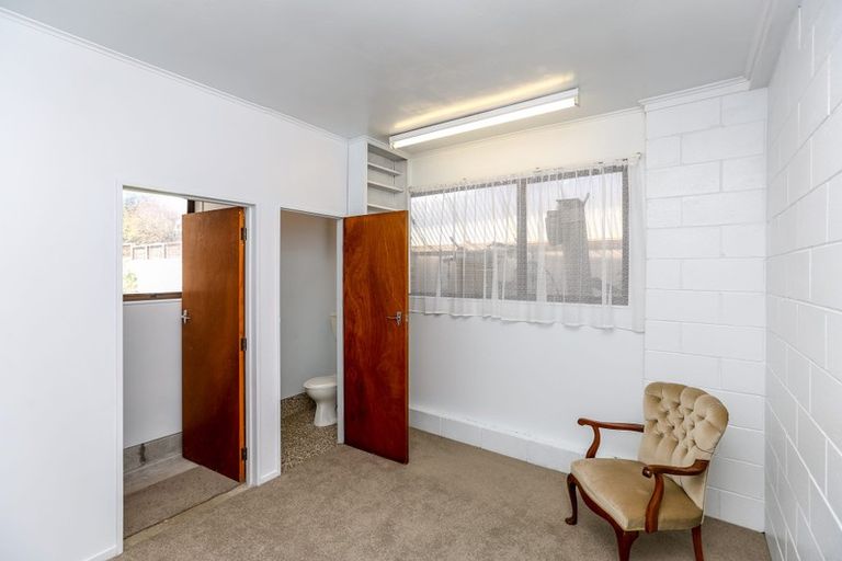 Photo of property in 1 Byron Place, Whalers Gate, New Plymouth, 4310