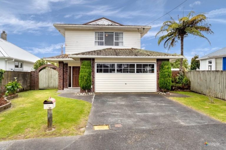 Photo of property in 11 Boothby Grove, Fairfield, Lower Hutt, 5011