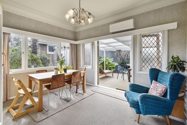 Photo of property in 39 Grande Vue Road, Hillpark, Auckland, 2102