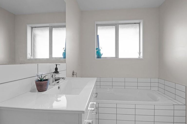 Photo of property in 15 Ruru Place, Oxford, 7430