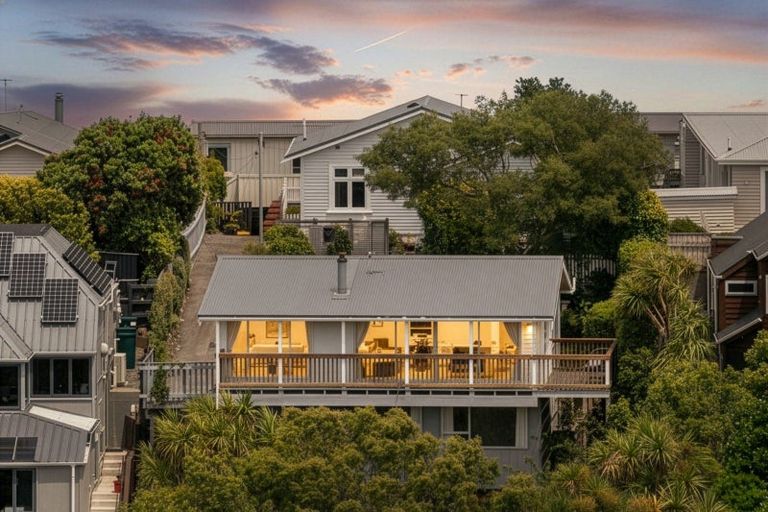 Photo of property in 69a Cashmere Avenue, Khandallah, Wellington, 6035