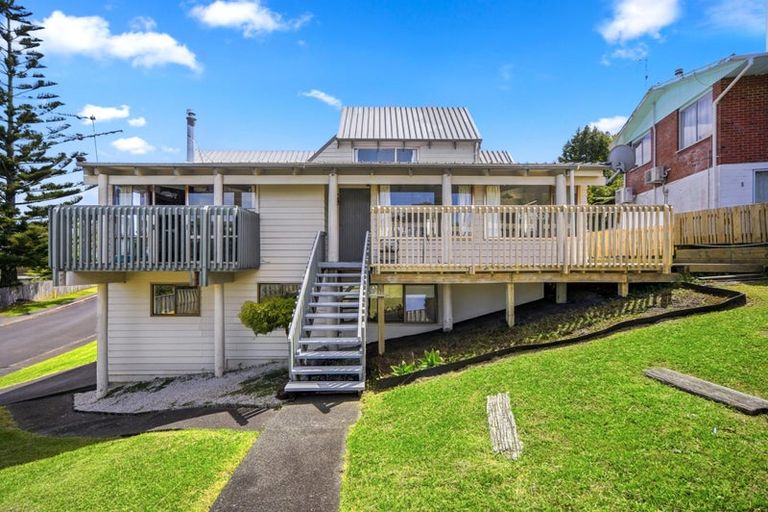 Photo of property in 10 Stredwick Drive, Torbay, Auckland, 0630