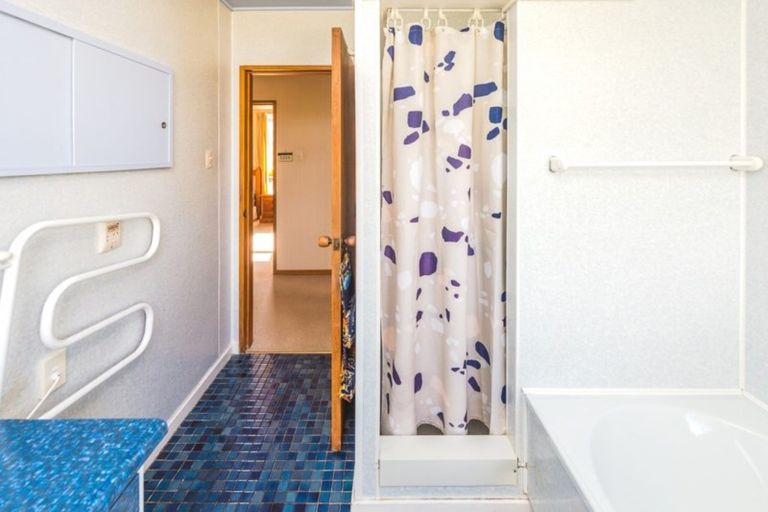 Photo of property in 53 Great North Road, Saint Johns Hill, Whanganui, 4501