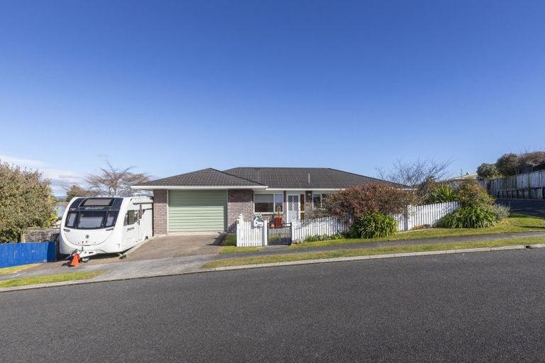 Photo of property in 3 Sandel Rise, Merrilands, New Plymouth, 4312