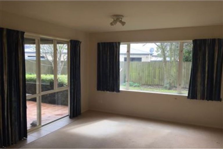 Photo of property in 6 Wedmore Close, Burwood, Christchurch, 8083