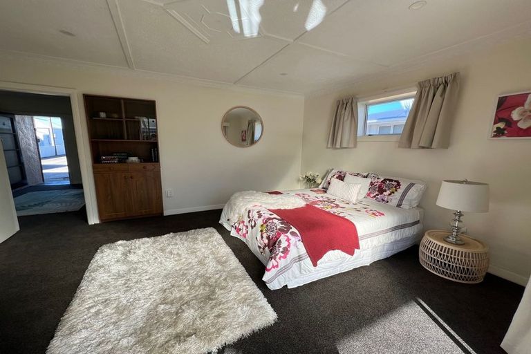 Photo of property in 42a Hargest Crescent, Saint Kilda, Dunedin, 9012