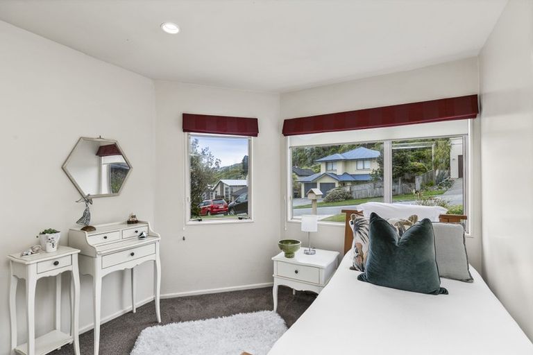 Photo of property in 24 Waverton Terrace, Churton Park, Wellington, 6037