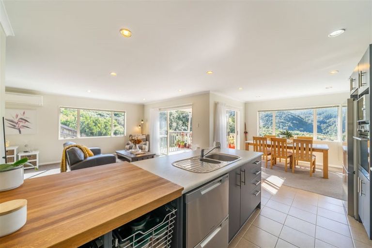 Photo of property in 5 Frankie Stevens Place, Riverstone Terraces, Upper Hutt, 5018