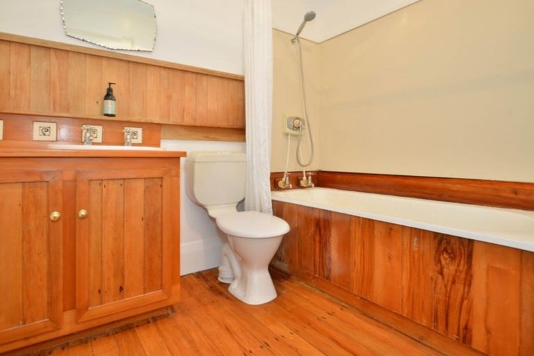 Photo of property in 18 Lysnar Street, Okitu, Gisborne, 4010