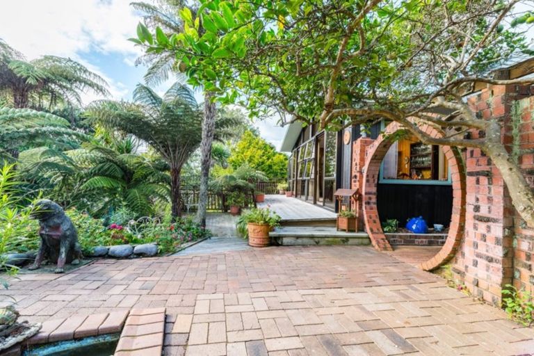 Photo of property in 8 Hartley Terrace, Massey, Auckland, 0614