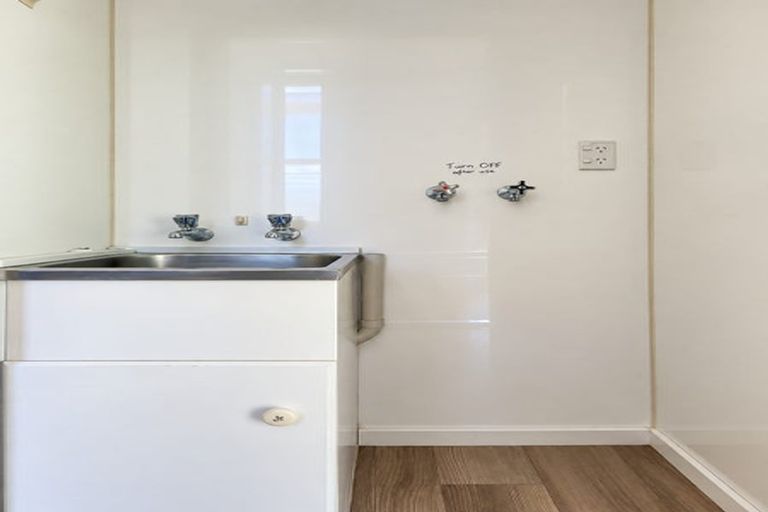 Photo of property in 71 Mcfarlane Street, Oakura, 4314