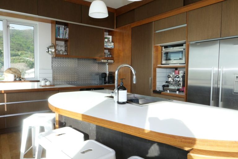 Photo of property in 4 Pa Road, Pukerua Bay, 5026