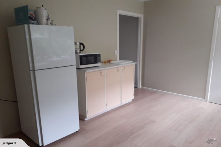 Photo of property in 1/9 Pemberton Avenue, Bayview, Auckland, 0629