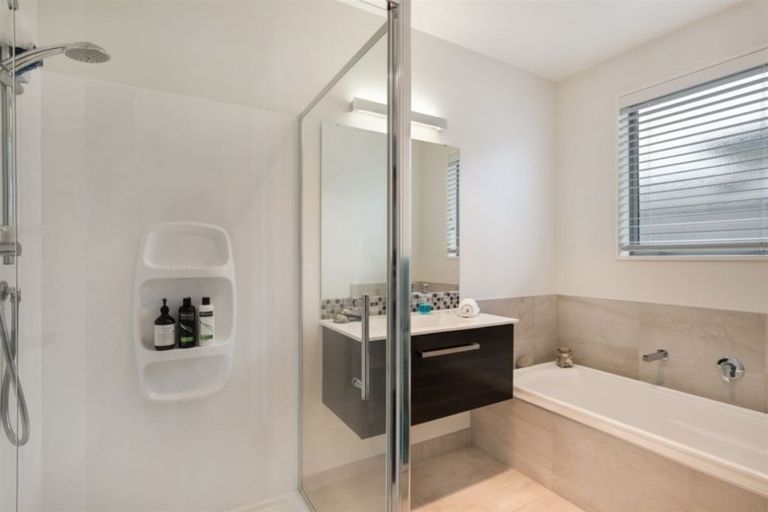 Photo of property in 8 Defender Crescent, Beachlands, Auckland, 2018