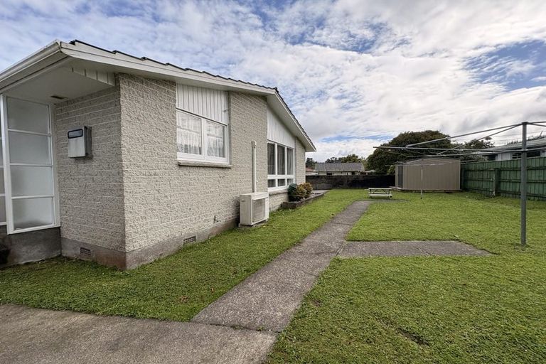 Photo of property in 28 Oregon Drive, Maoribank, Upper Hutt, 5018