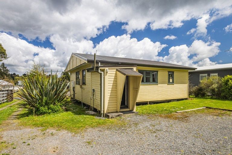 Photo of property in 30 Mackenzie Street, National Park, Owhango, 3989