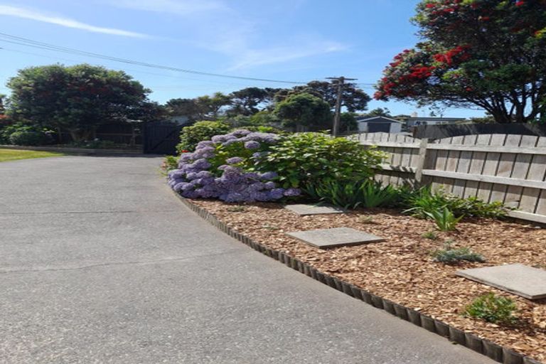 Photo of property in 22a The Avenue, Otaki Beach, Otaki, 5512