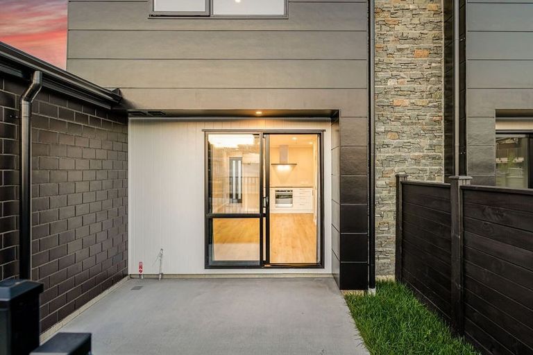 Photo of property in 6 Whakato Avenue, Kumeu, 0810