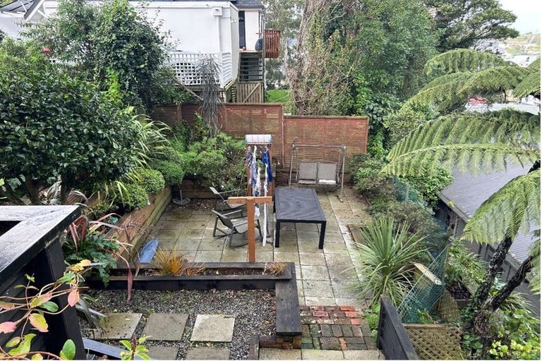 Photo of property in 9 Mckenzie Terrace, Te Aro, Wellington, 6011