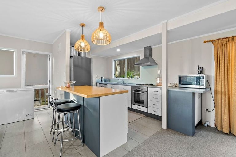 Photo of property in 45 Aronia Way, Goodwood Heights, Auckland, 2105