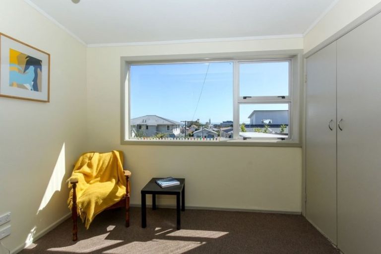 Photo of property in 22 Downe Street, New Plymouth, 4310