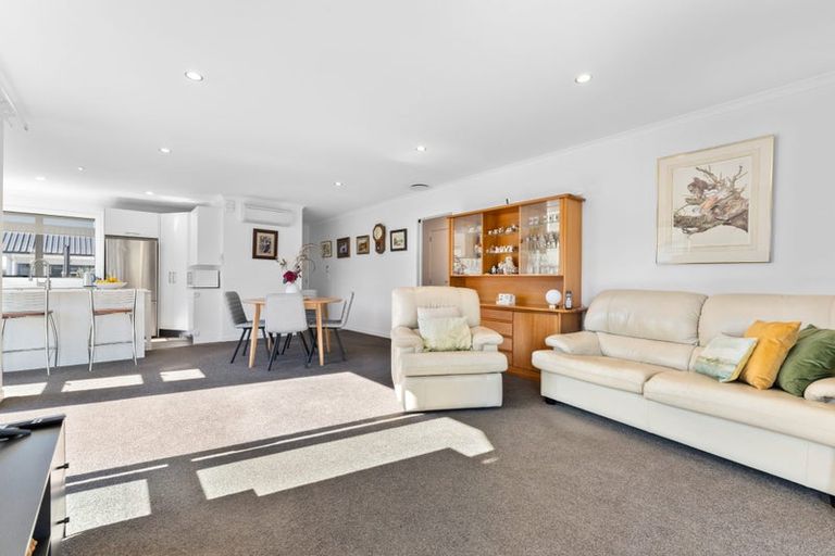 Photo of property in 52 Arabella Lane, Snells Beach, 0920