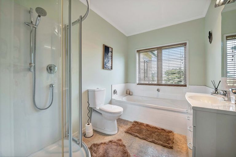 Photo of property in 40 Maunga Heights, Hurworth, New Plymouth, 4371