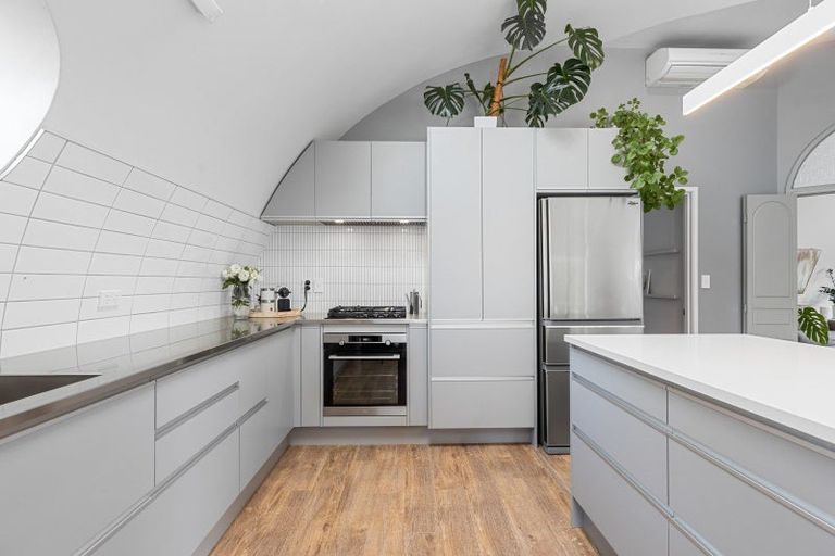 Photo of property in 8 Kings Court, Roslyn, Palmerston North, 4414