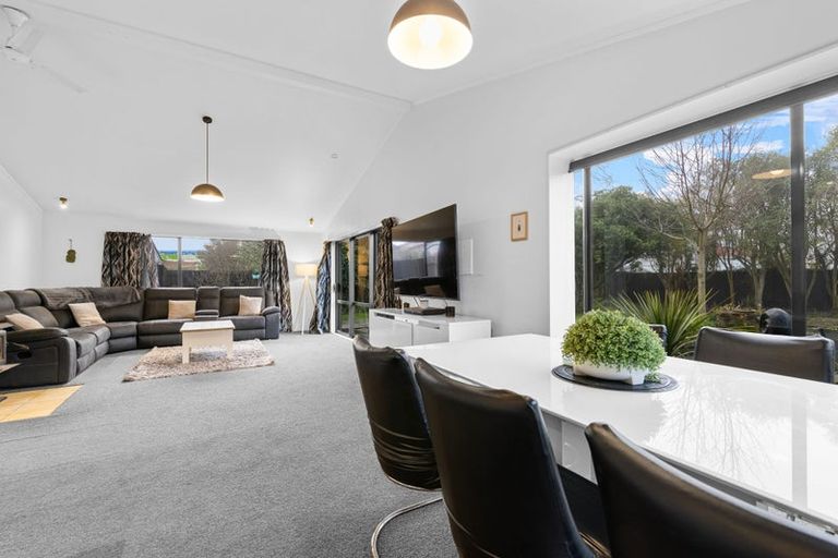 Photo of property in 9 Ludlow Place, Parklands, Christchurch, 8083