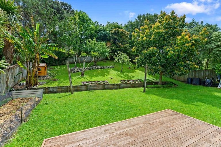 Photo of property in 98 Leinster Avenue, Raumati South, Paraparaumu, 5032