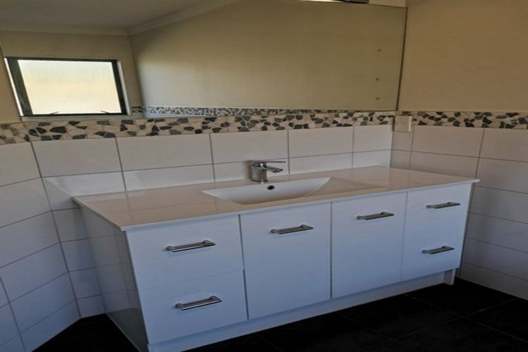 Photo of property in 9 Kingsgate Avenue, Havelock North, 4130