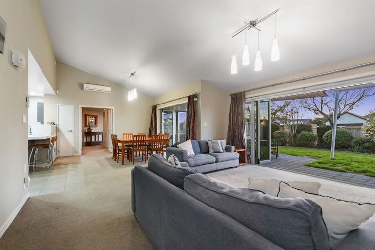 Photo of property in 34 Somerton Drive, Huntington, Hamilton, 3210