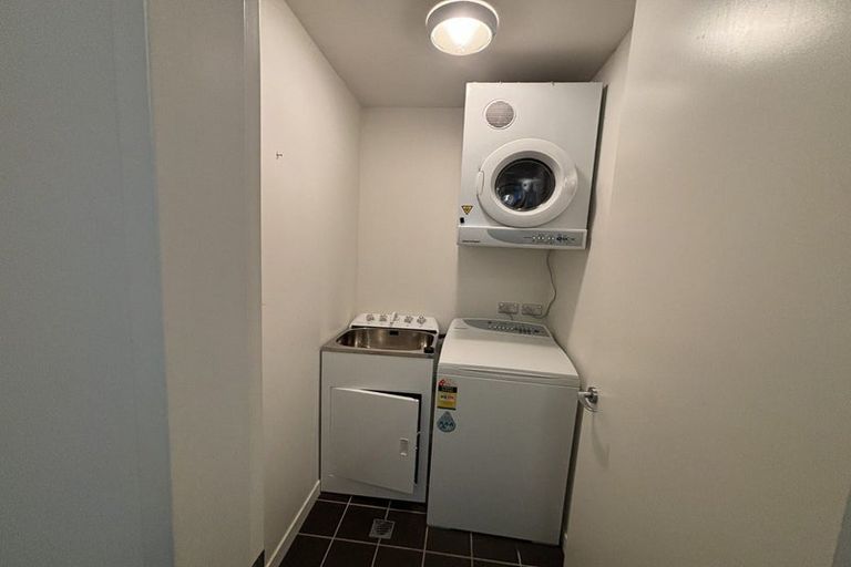 Photo of property in Montreaux Apartments, 4h/164 The Terrace, Wellington Central, Wellington, 6011