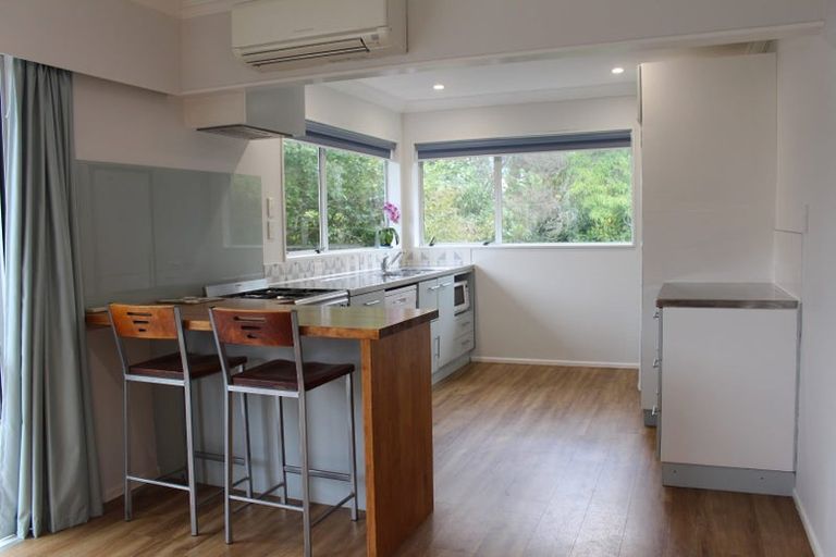 Photo of property in 28 Weka Road, Raumati Beach, Paraparaumu, 5032